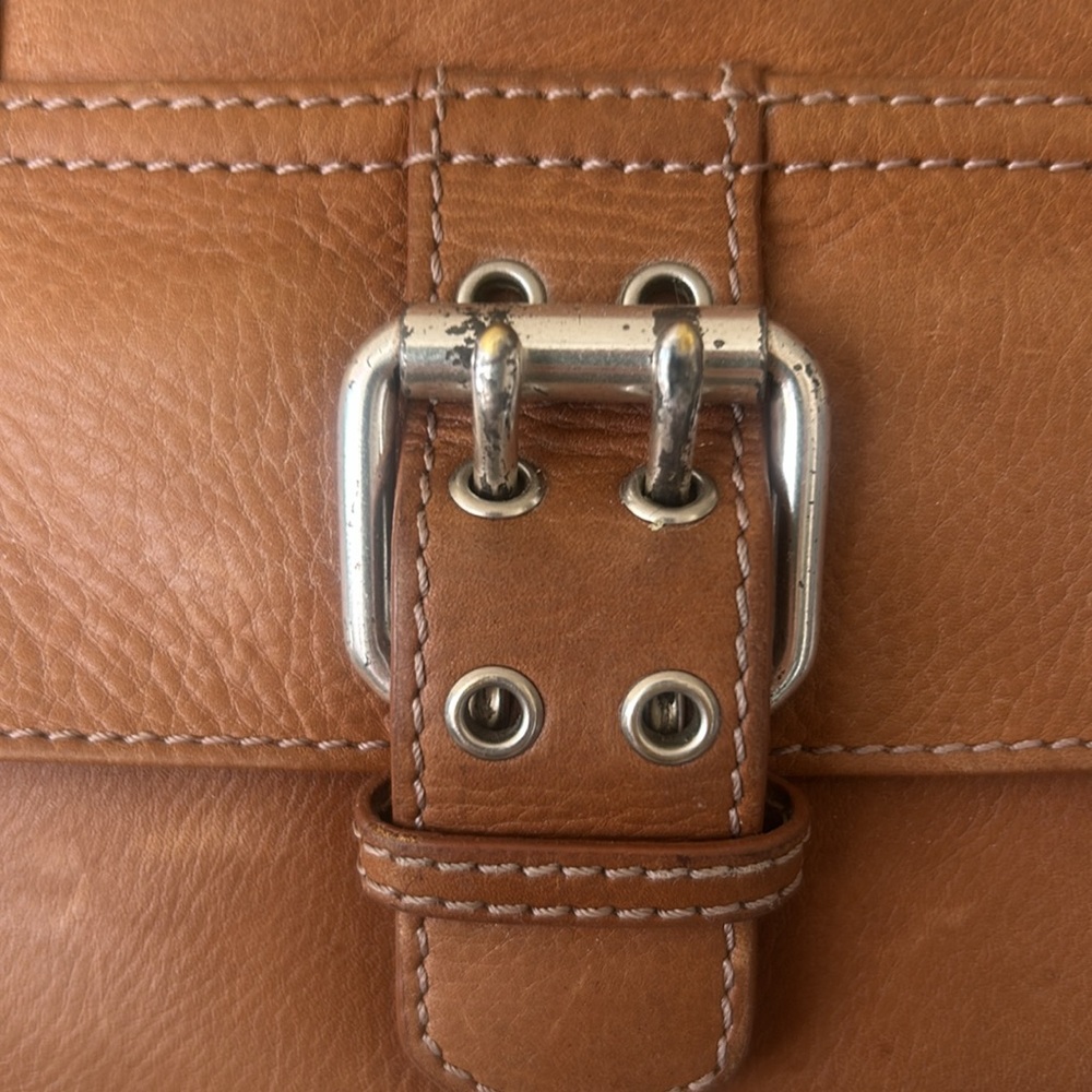 Fossil Vintage Buckle Brown Leather Women's Shoulder Bag - Picture 10 of 13